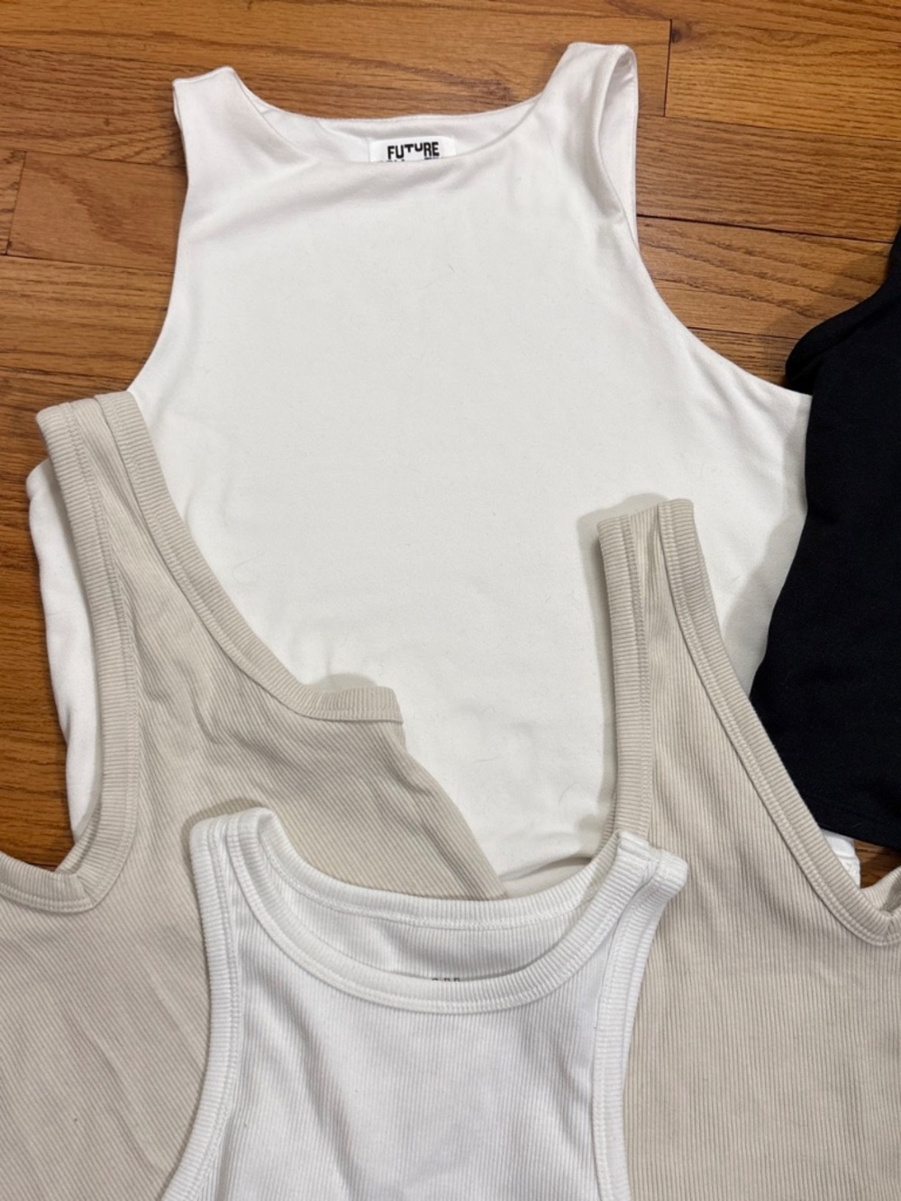 Lot of 8 Target tank tops Wild Fable Future Collective size Small / XS - Picture 3 of 3